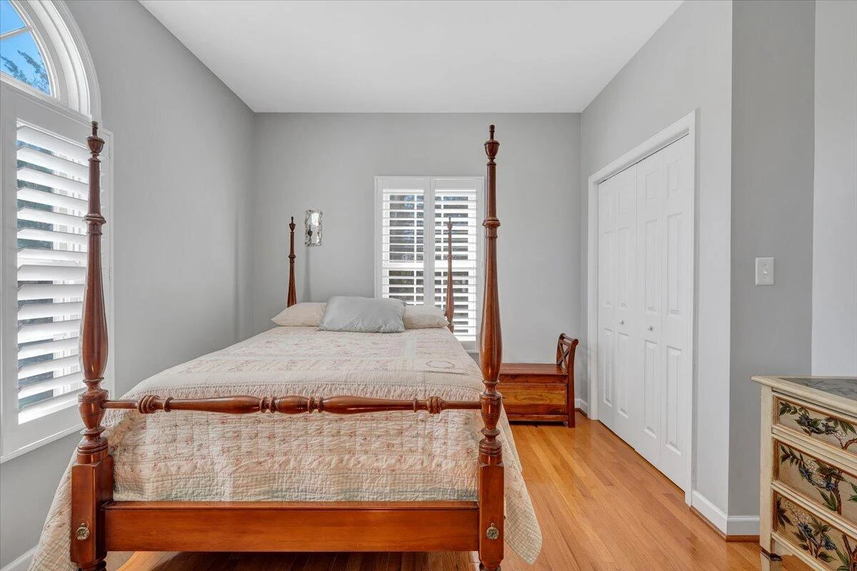1034 Joffrey DR - Photo 31