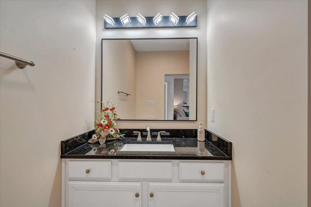 1034 Joffrey DR - Photo 34