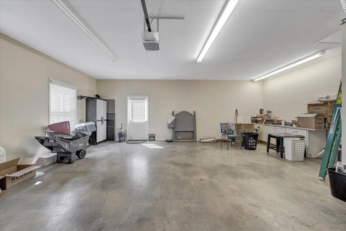1034 Joffrey DR - Photo 48