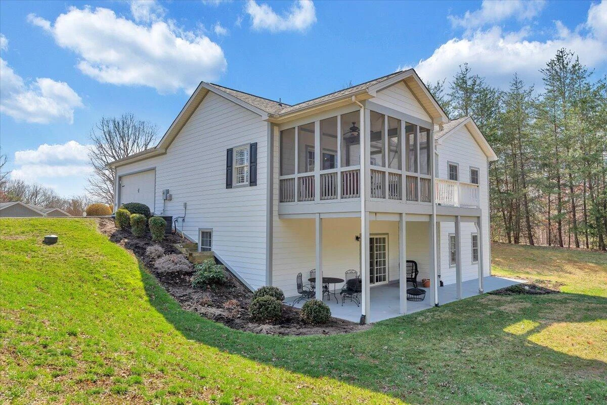 1034 Joffrey DR - Photo 53