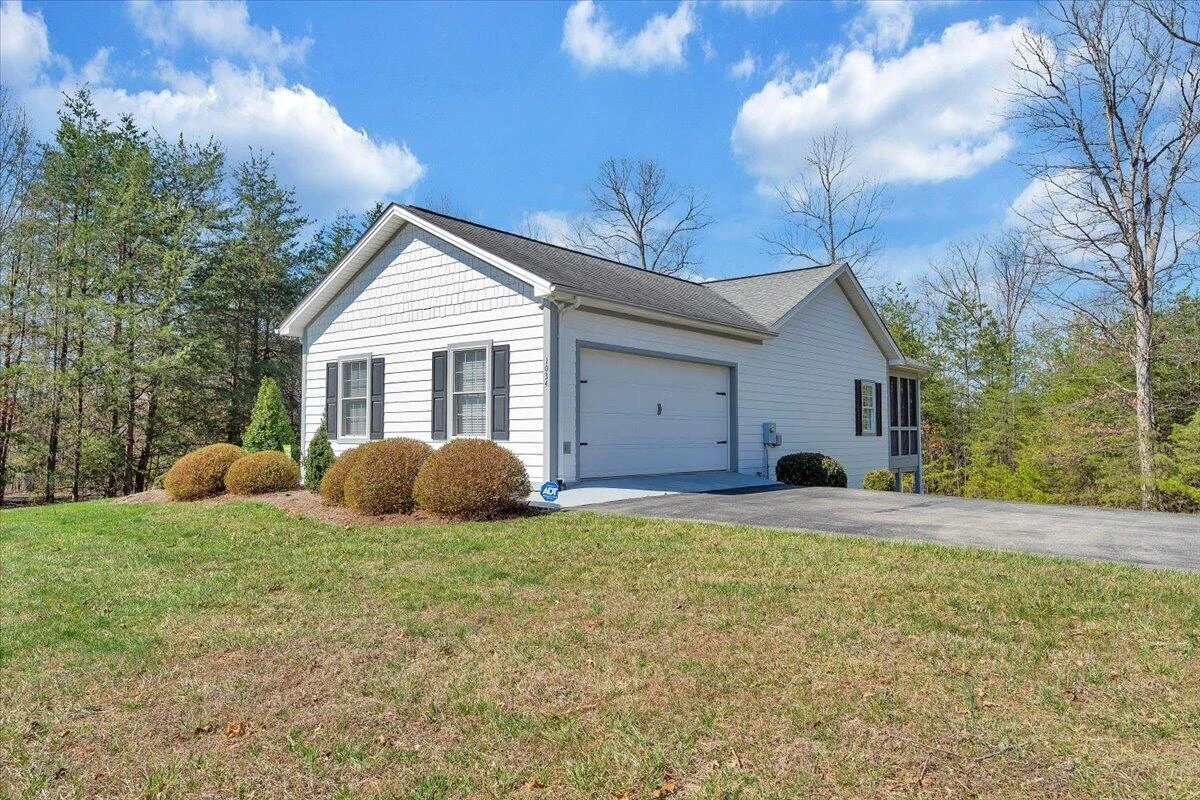 1034 Joffrey DR - Photo 58