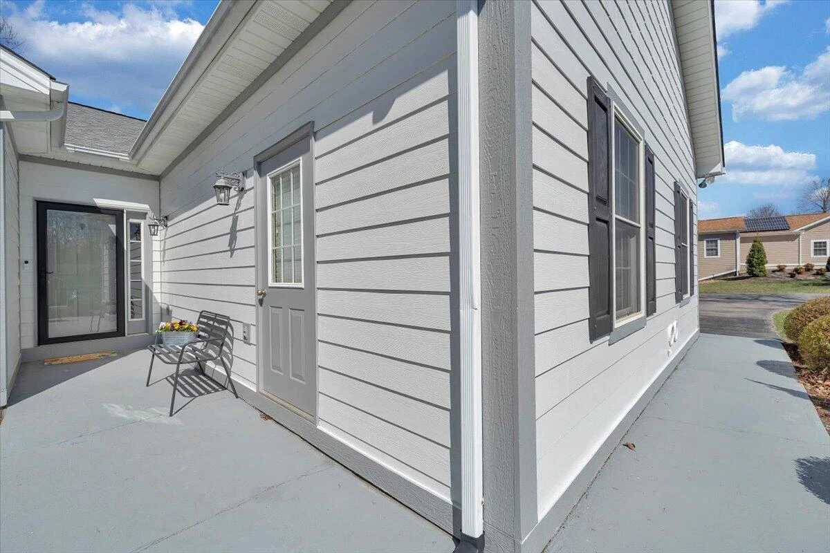 1034 Joffrey DR - Photo 10