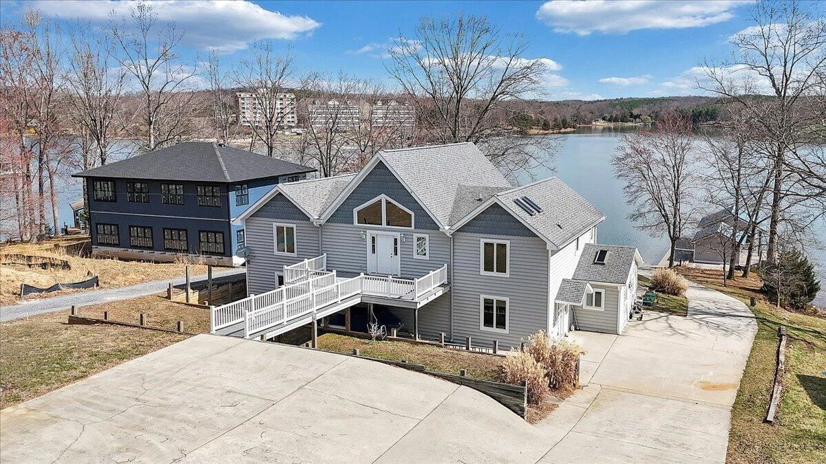 312 Spring DR - Photo 100