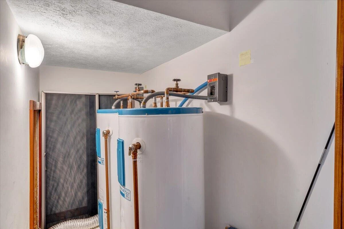 312 Spring DR - Photo 102
