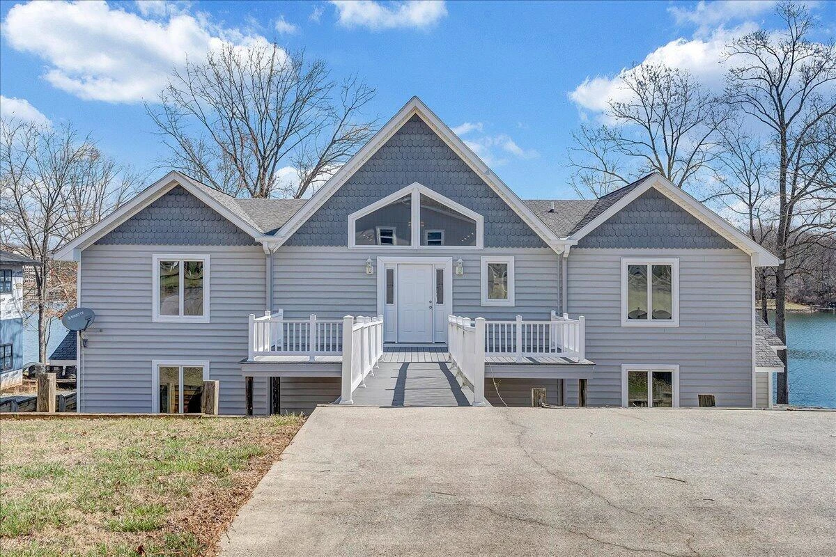 312 Spring DR - Photo 16