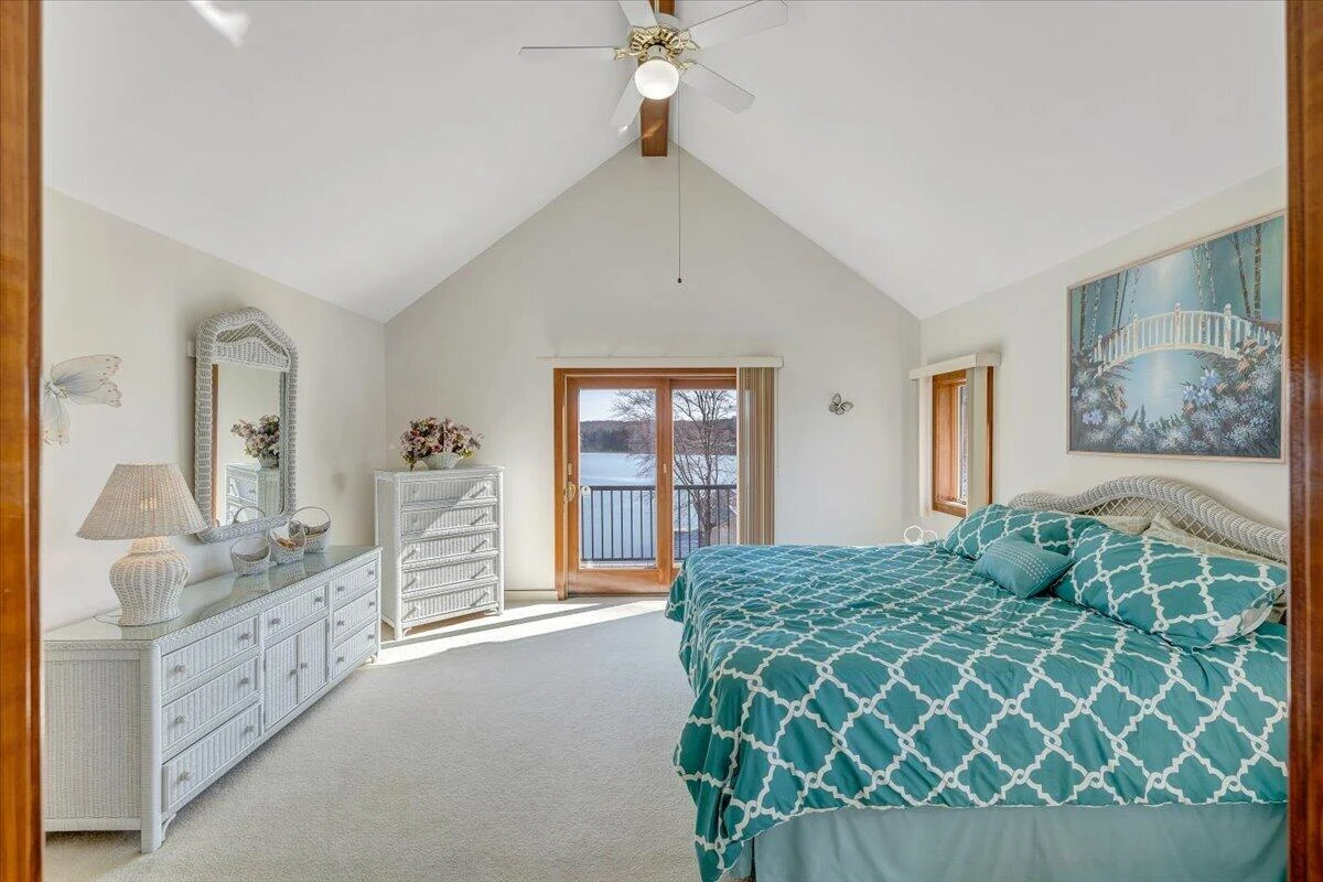 312 Spring DR - Photo 22