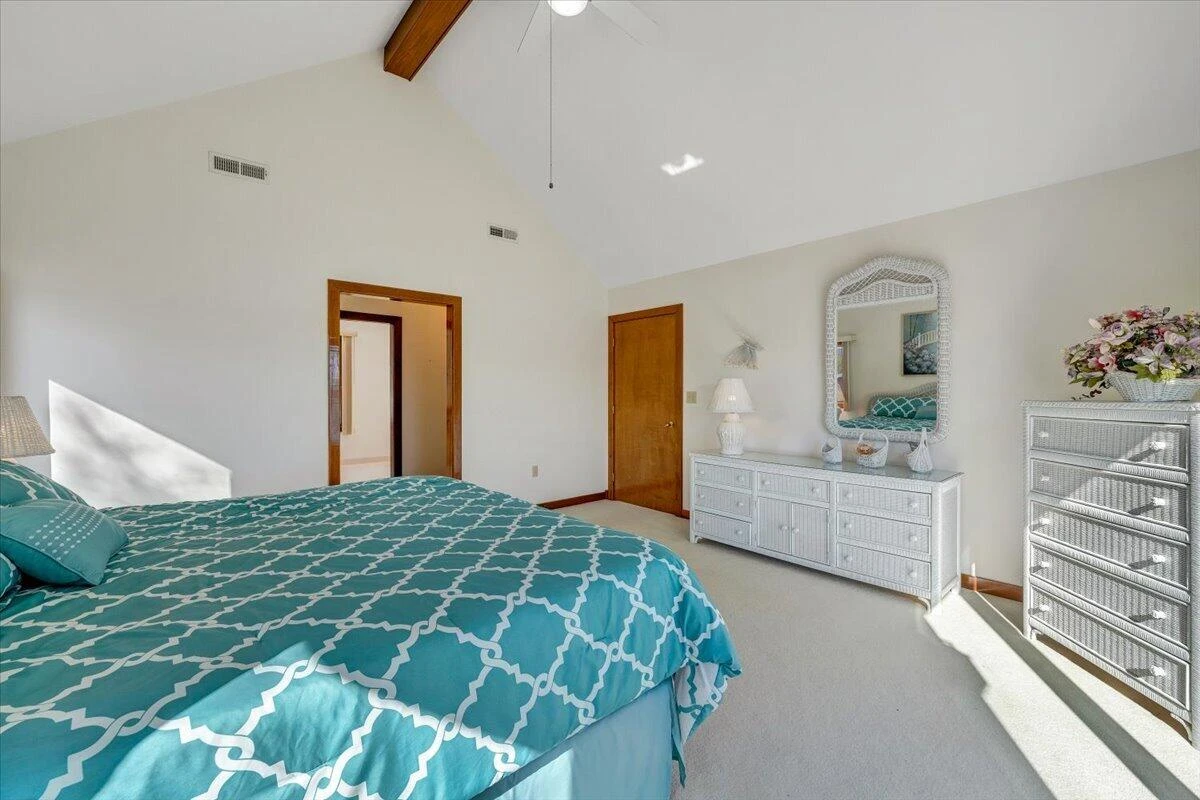312 Spring DR - Photo 23