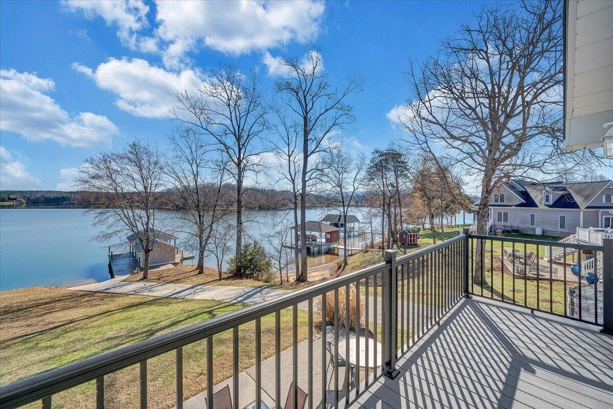 312 Spring DR - Photo 25