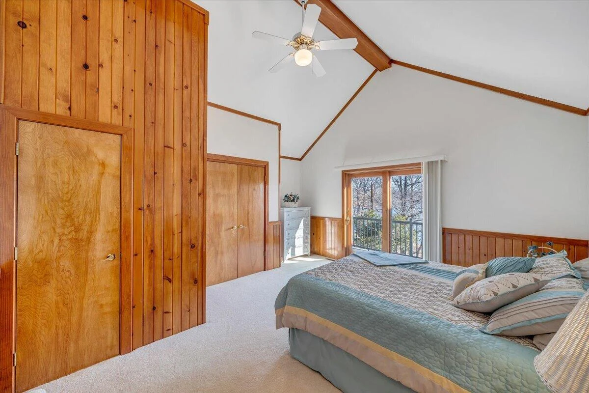 312 Spring DR - Photo 34