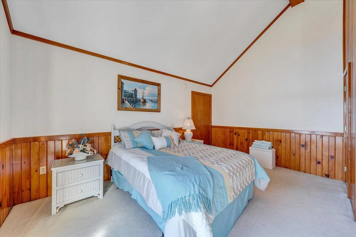 312 Spring DR - Photo 36