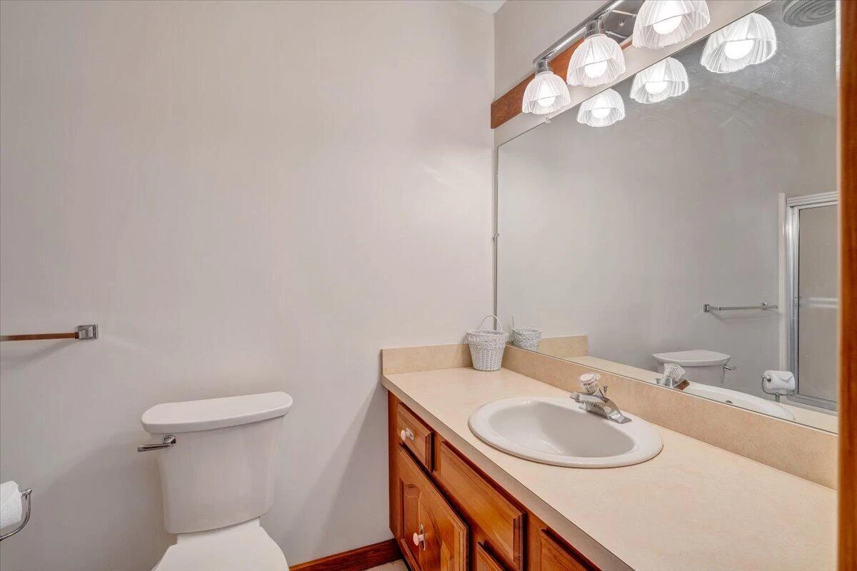 312 Spring DR - Photo 37
