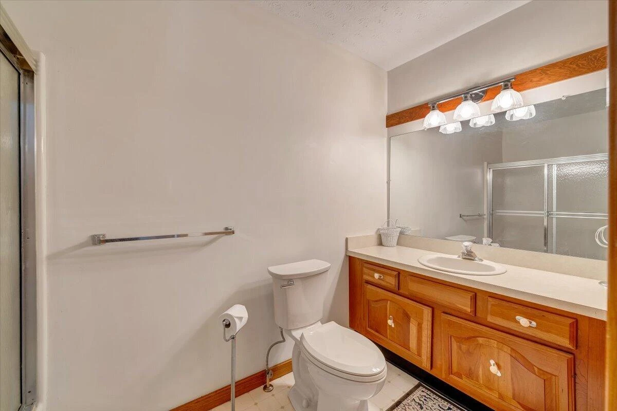 312 Spring DR - Photo 39