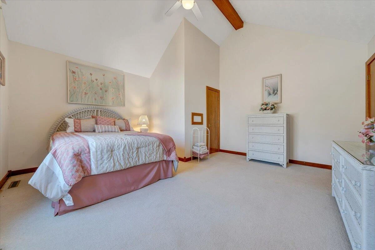312 Spring DR - Photo 41