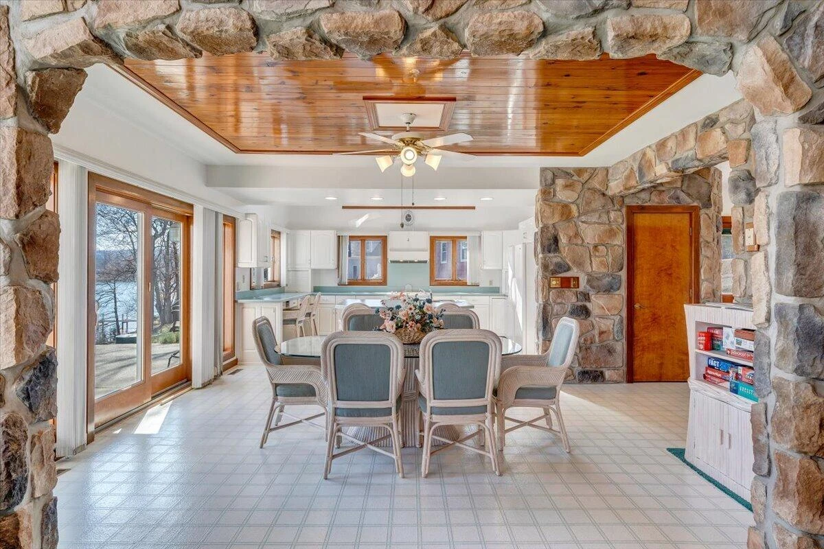 312 Spring DR - Photo 43