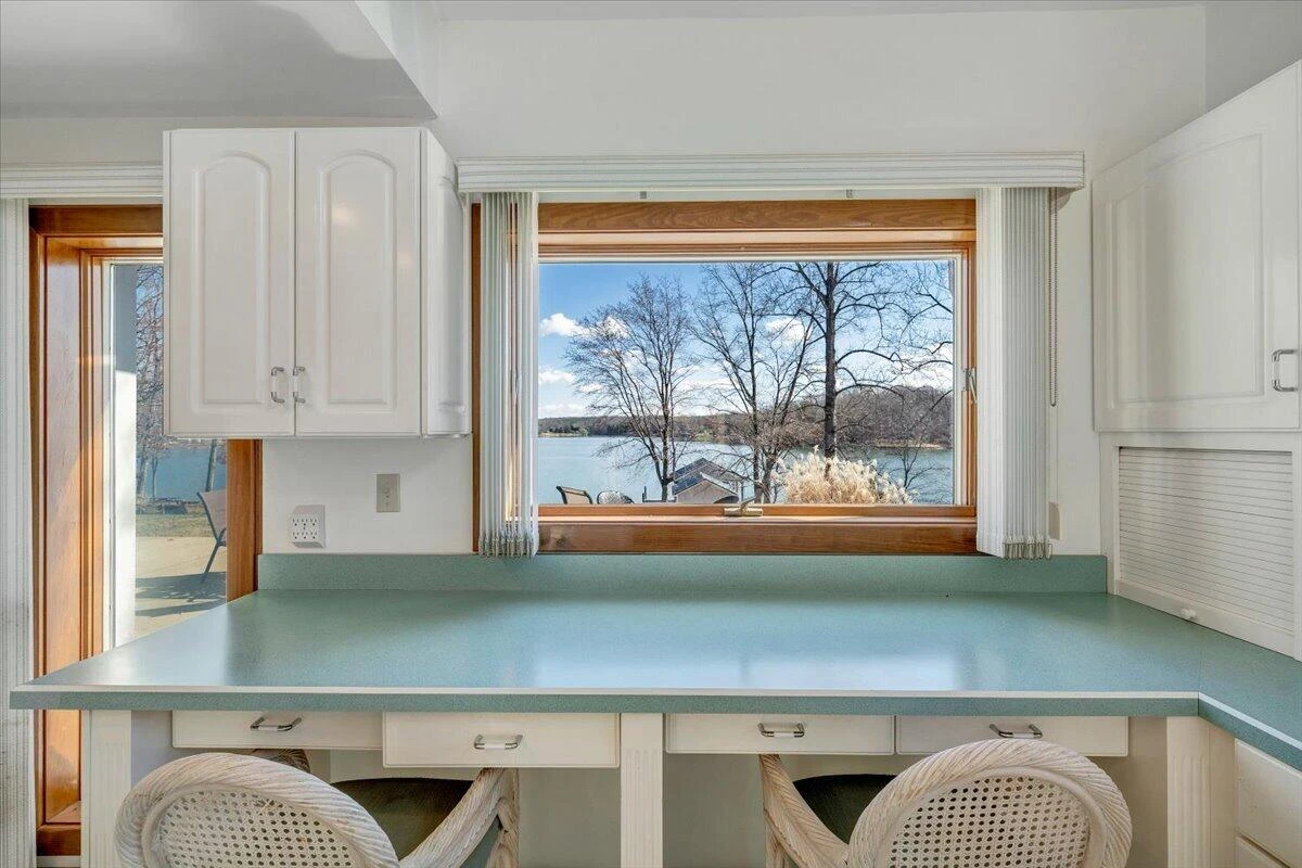 312 Spring DR - Photo 53