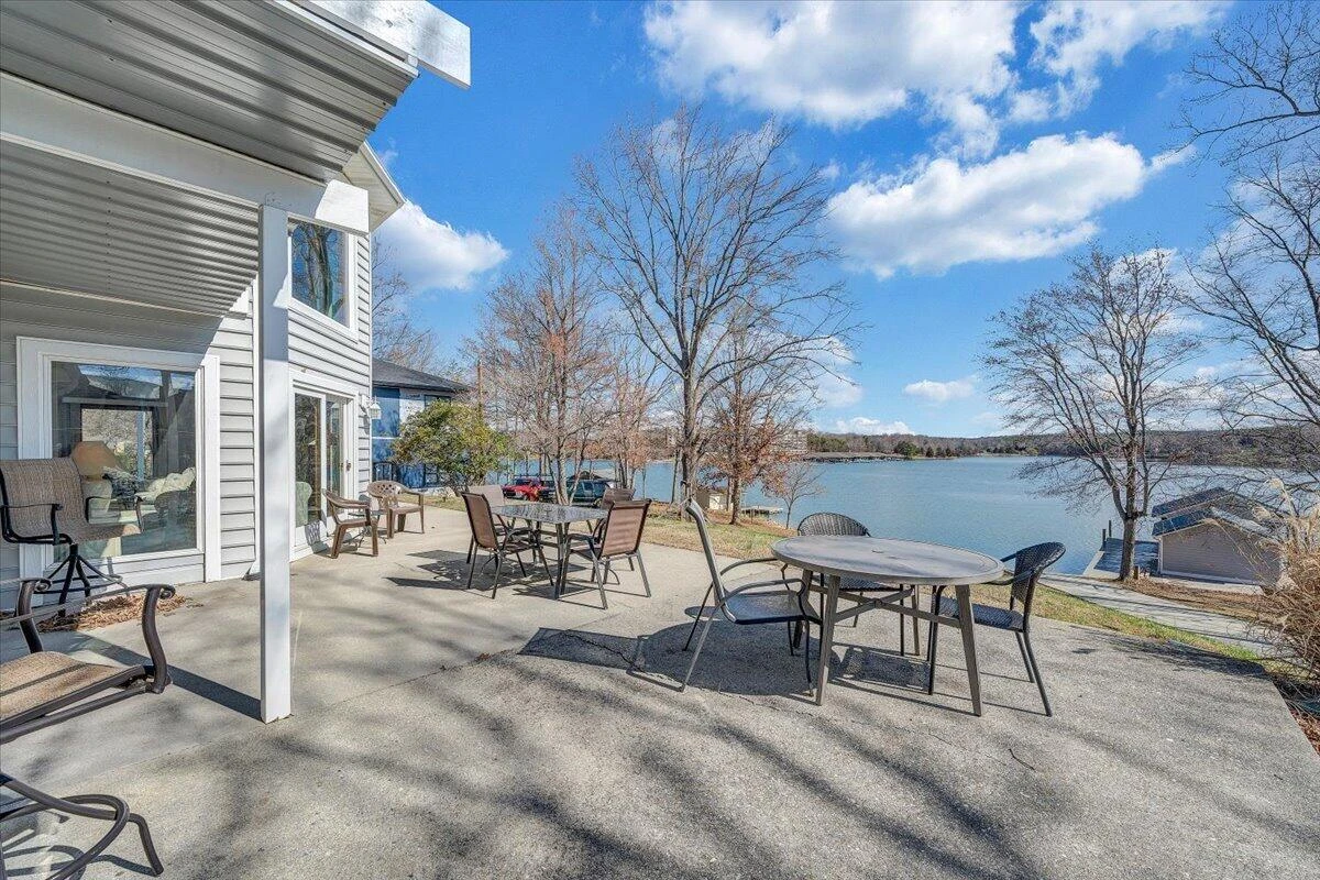 312 Spring DR - Photo 55