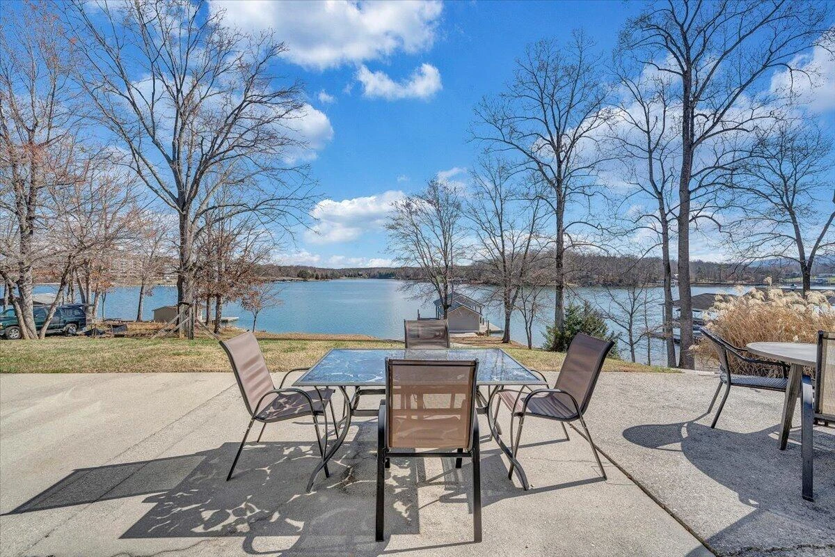 312 Spring DR - Photo 56