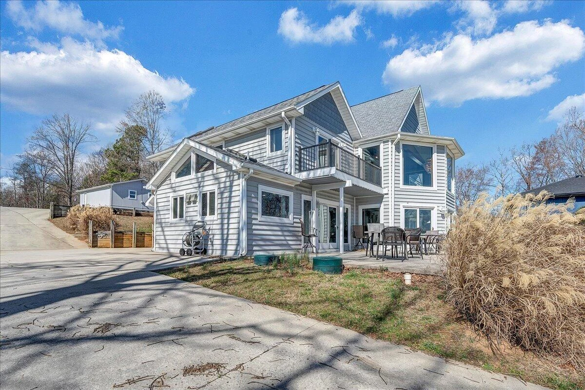 312 Spring DR - Photo 62