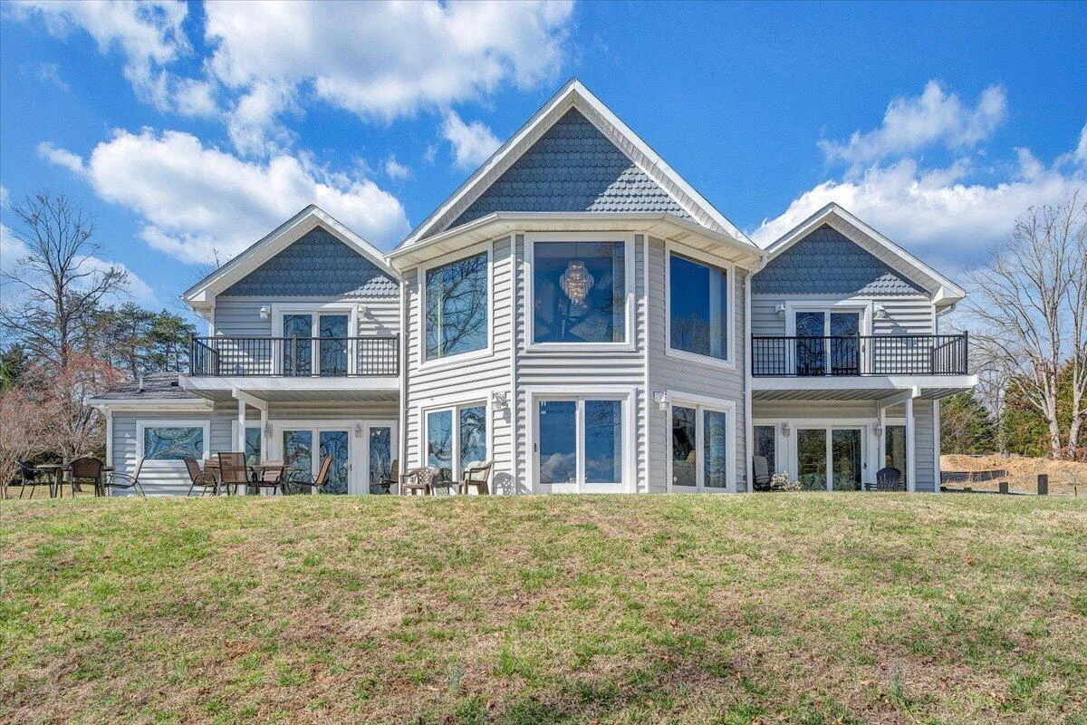 312 Spring DR - Photo 64
