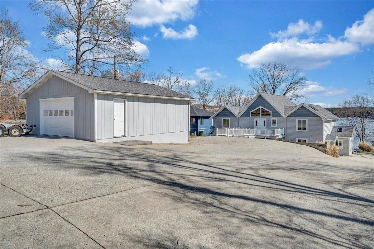 312 Spring DR - Photo 71