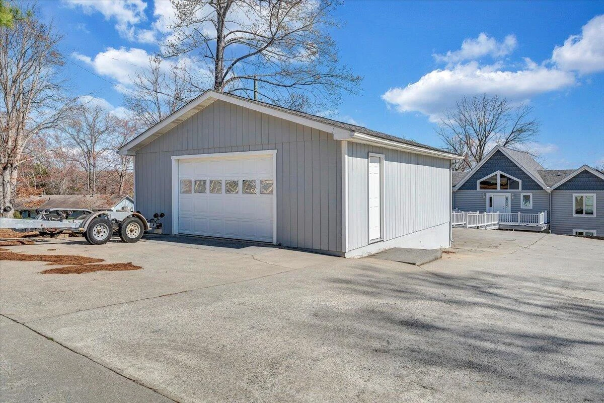 312 Spring DR - Photo 72