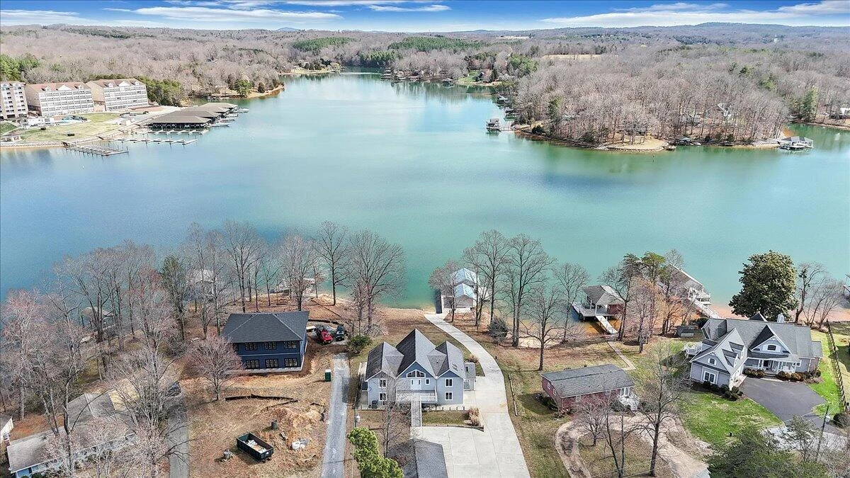 312 Spring DR - Photo 78