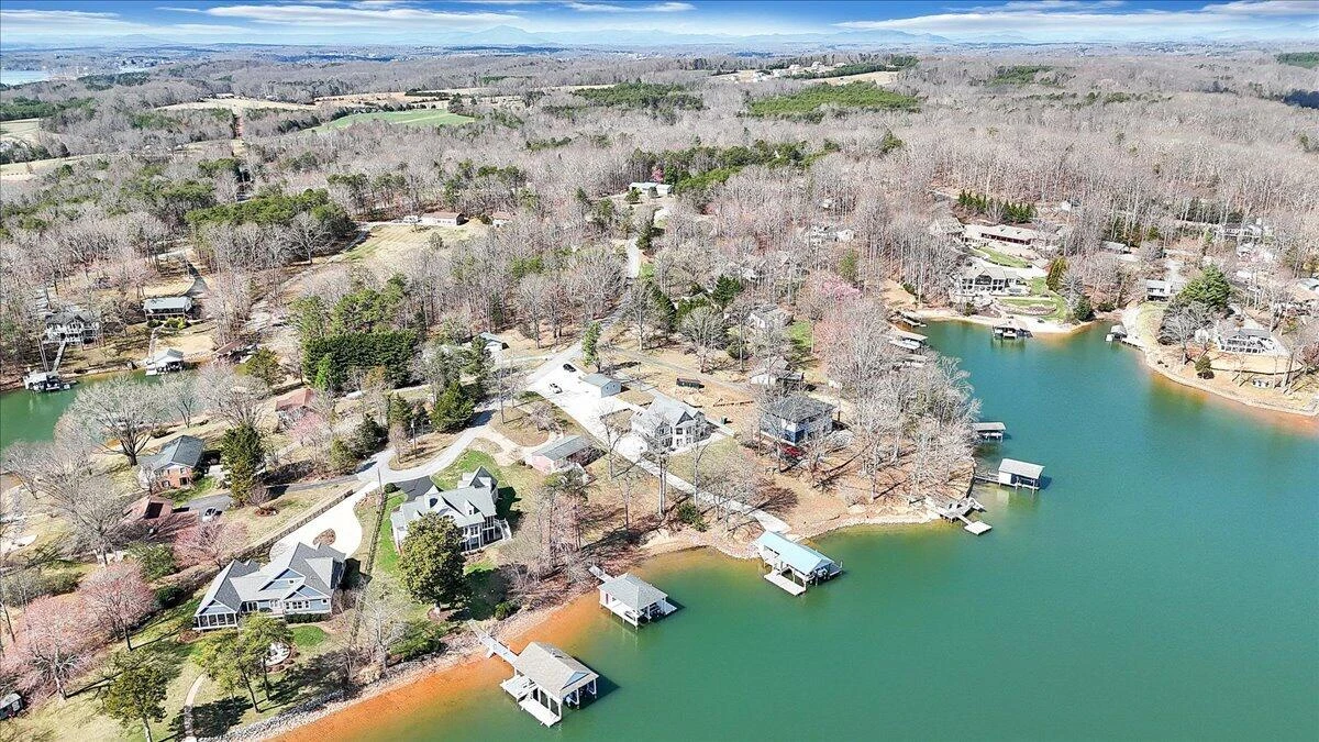 312 Spring DR - Photo 84