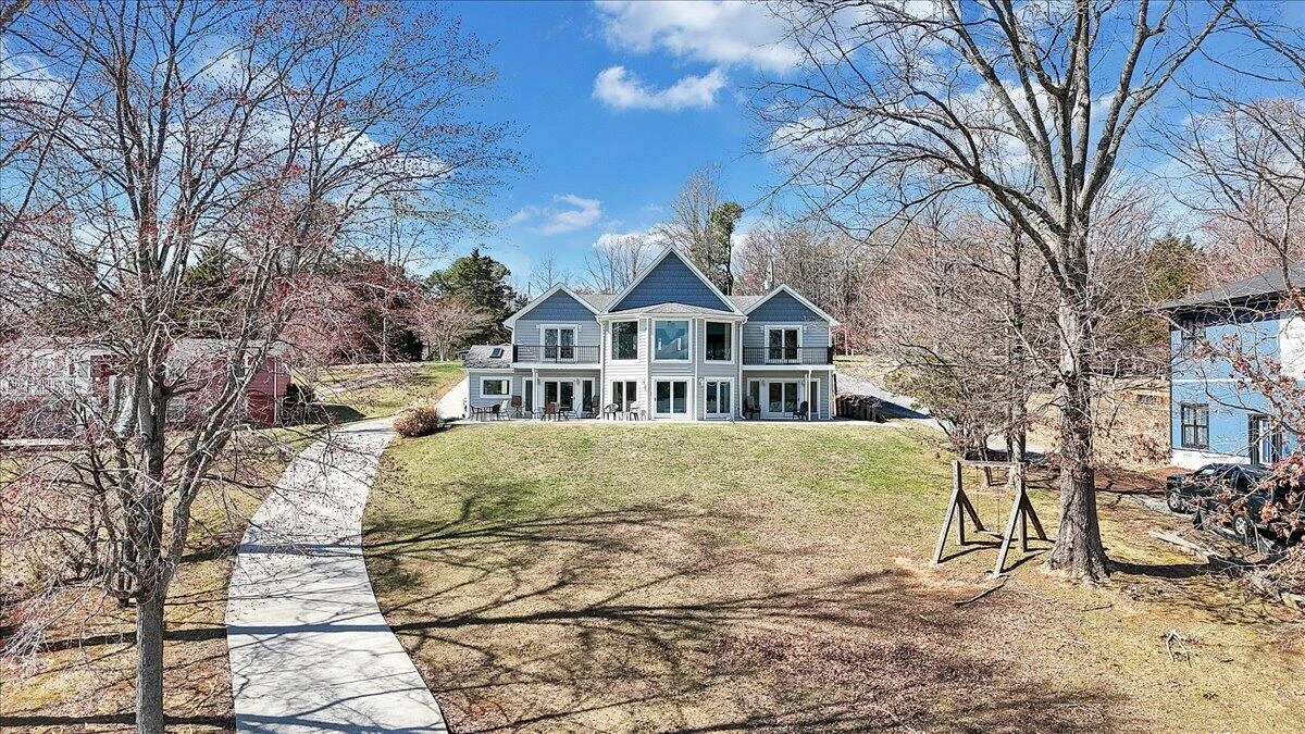 312 Spring DR - Photo 88