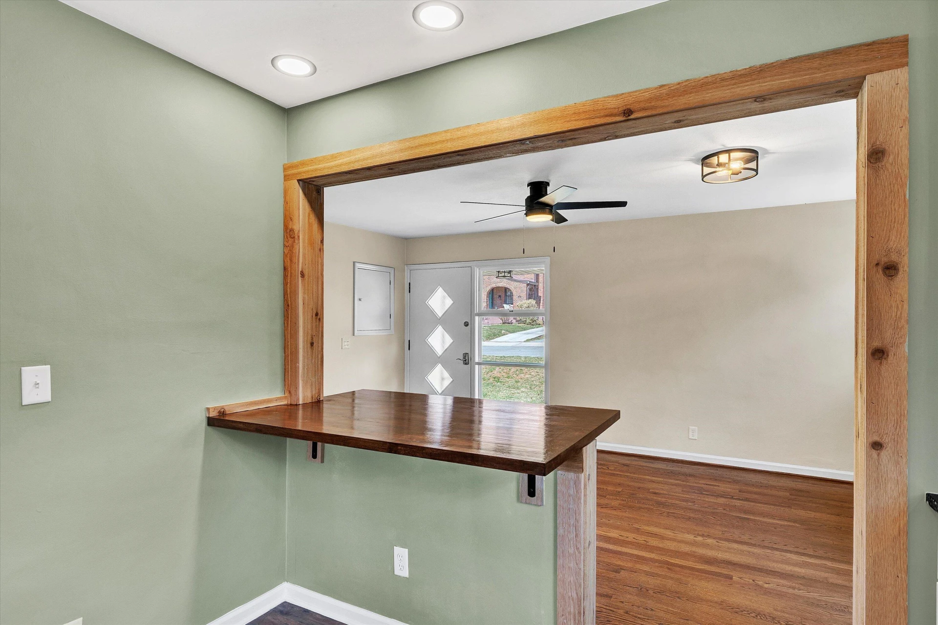 1210 Howbert AVE - Photo 16