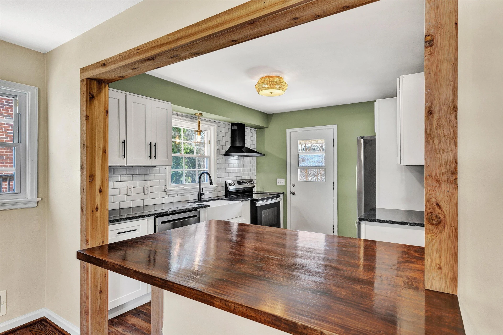 1210 Howbert AVE - Photo 11