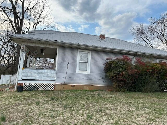 630 Columbia ST - Photo 3