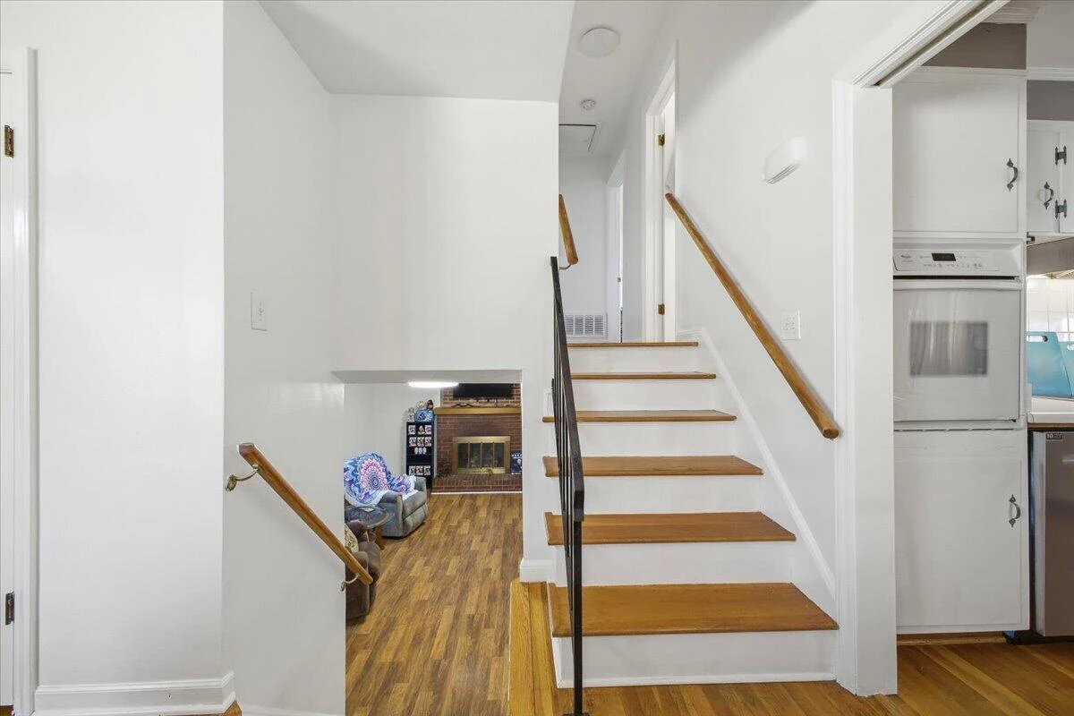 165 Oaklawn AVE - Photo 11