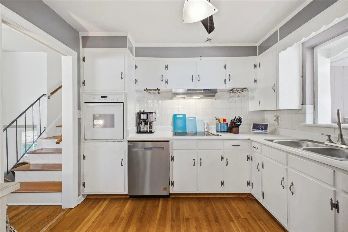 165 Oaklawn AVE - Photo 14