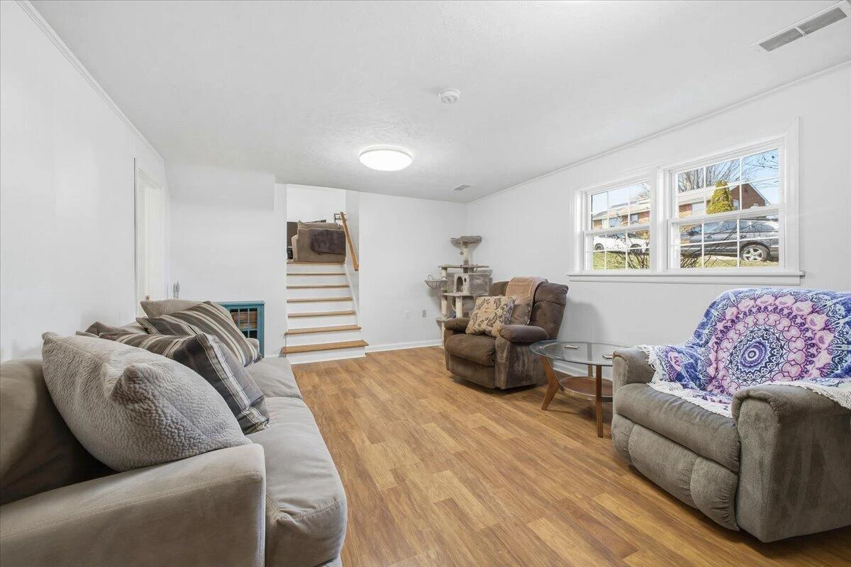 165 Oaklawn AVE - Photo 31