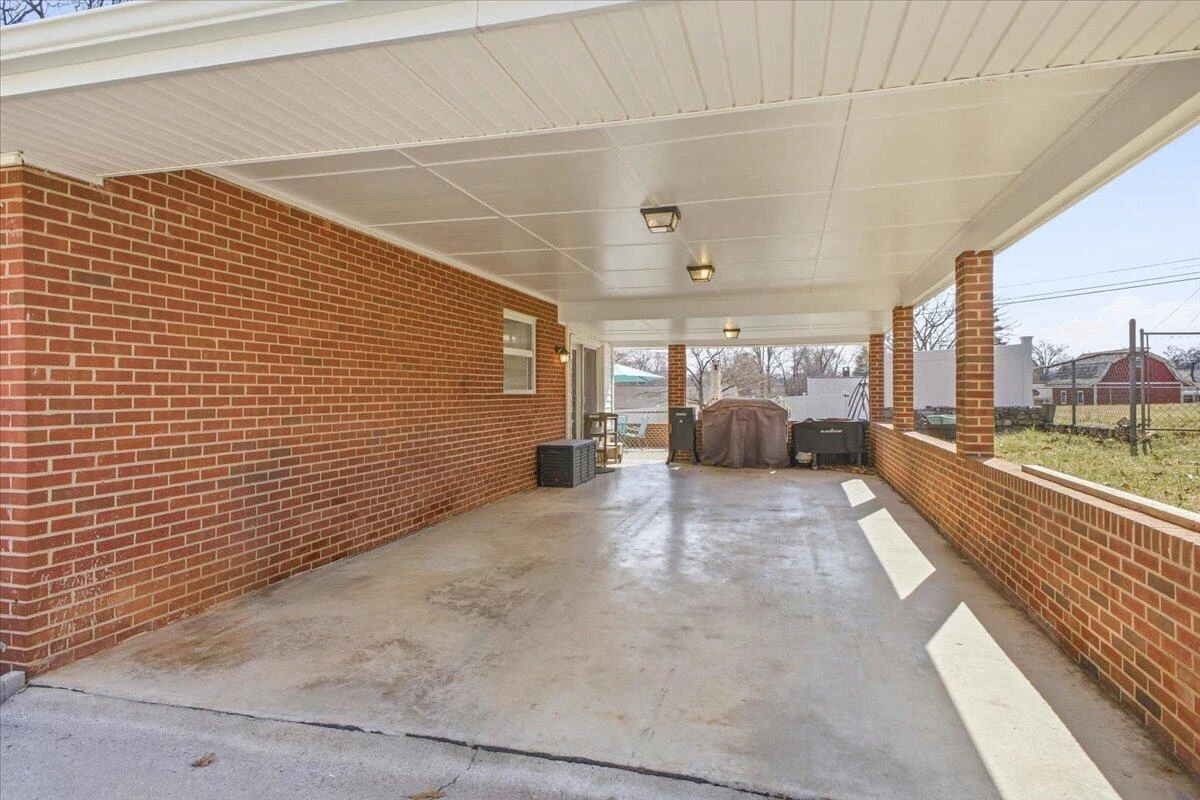 165 Oaklawn AVE - Photo 6