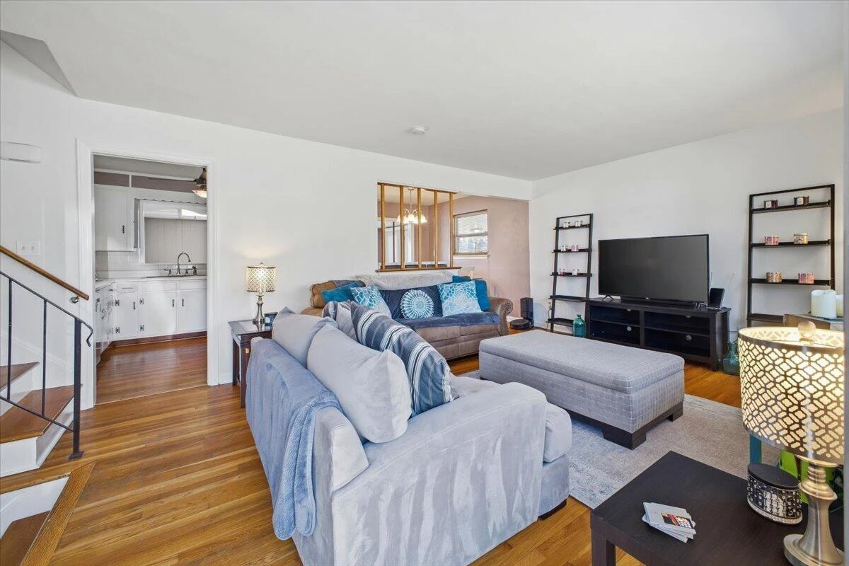 165 Oaklawn AVE - Photo 8