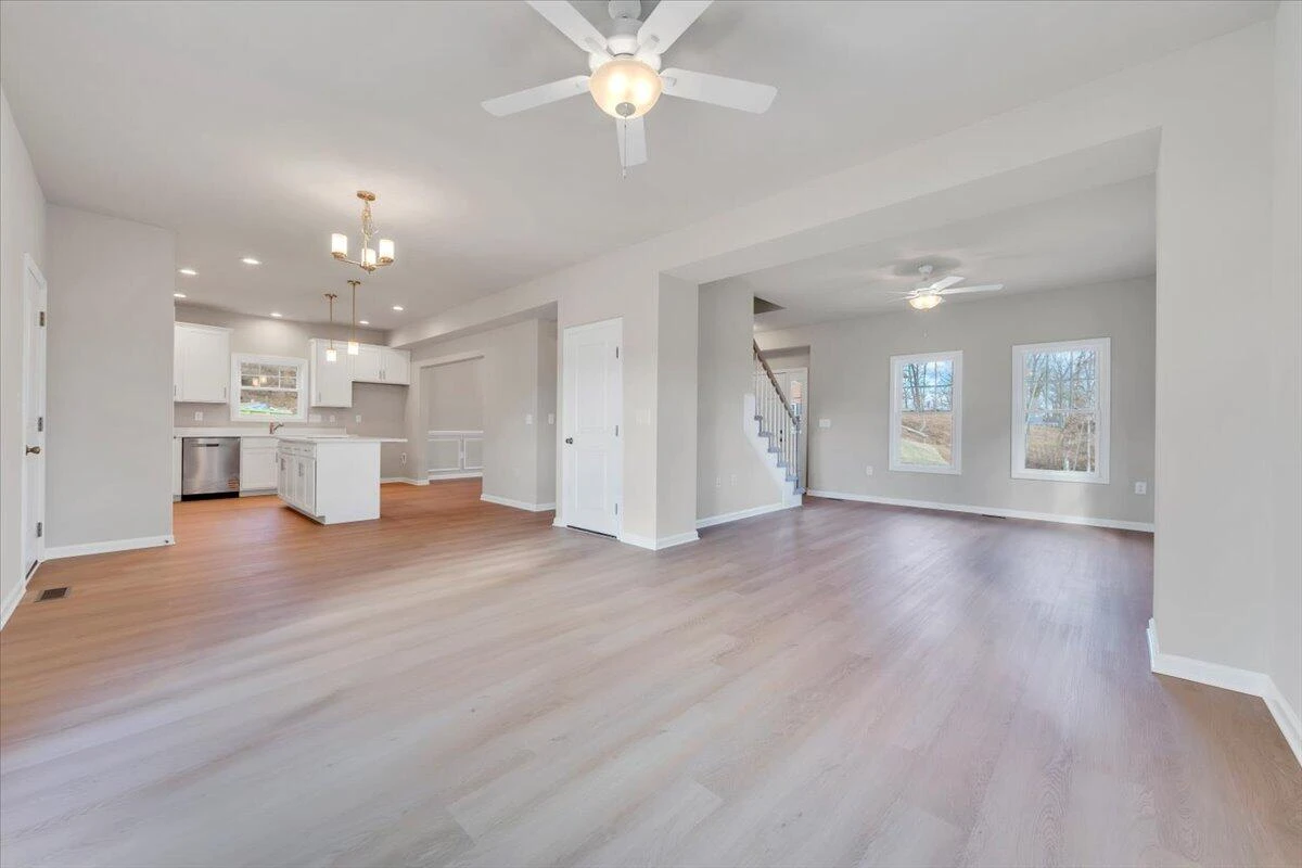 3715 Crescent Ridge DR - Photo 3