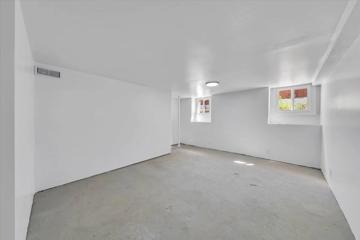 3219 Collingwood ST - Photo 43