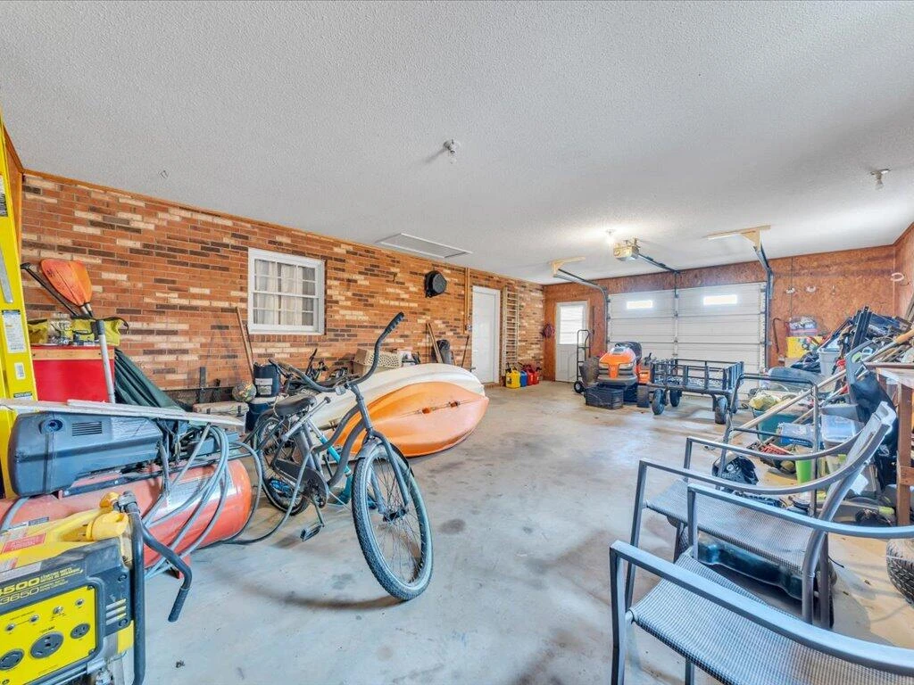 1136 County Line RD - Photo 34