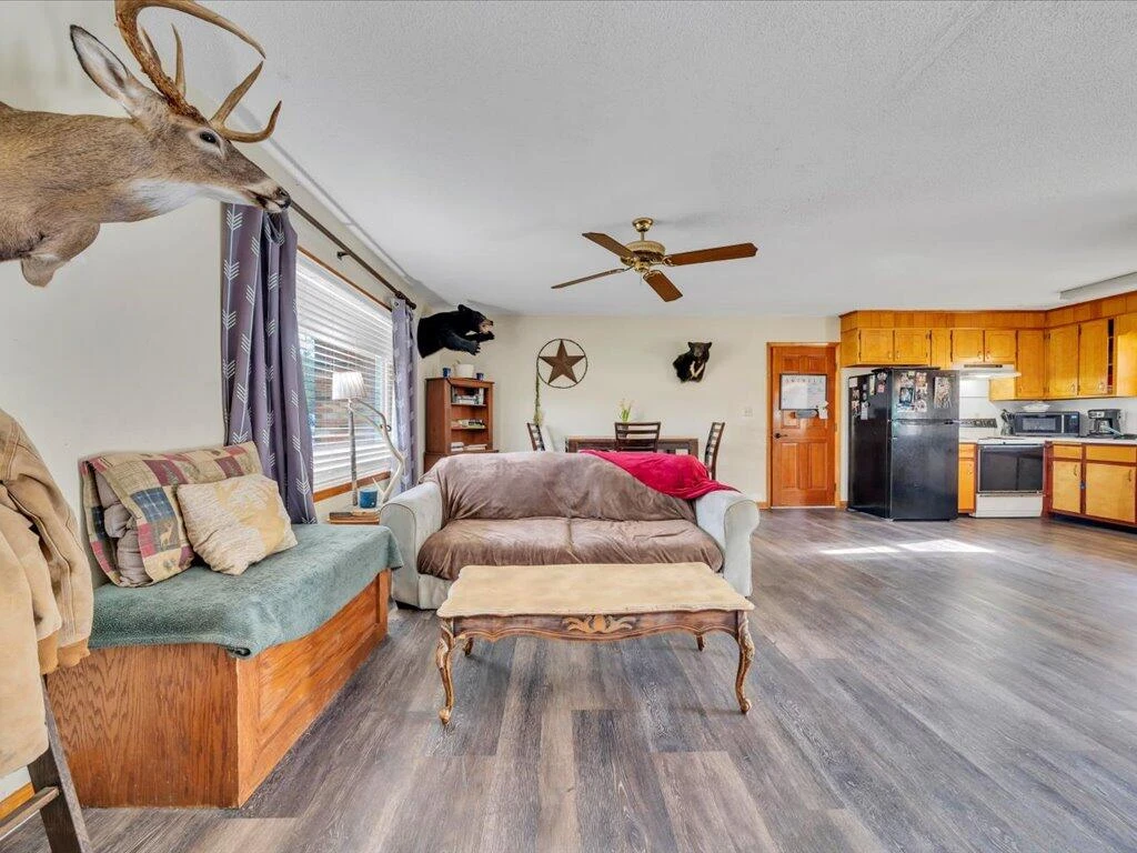 1136 County Line RD - Photo 4