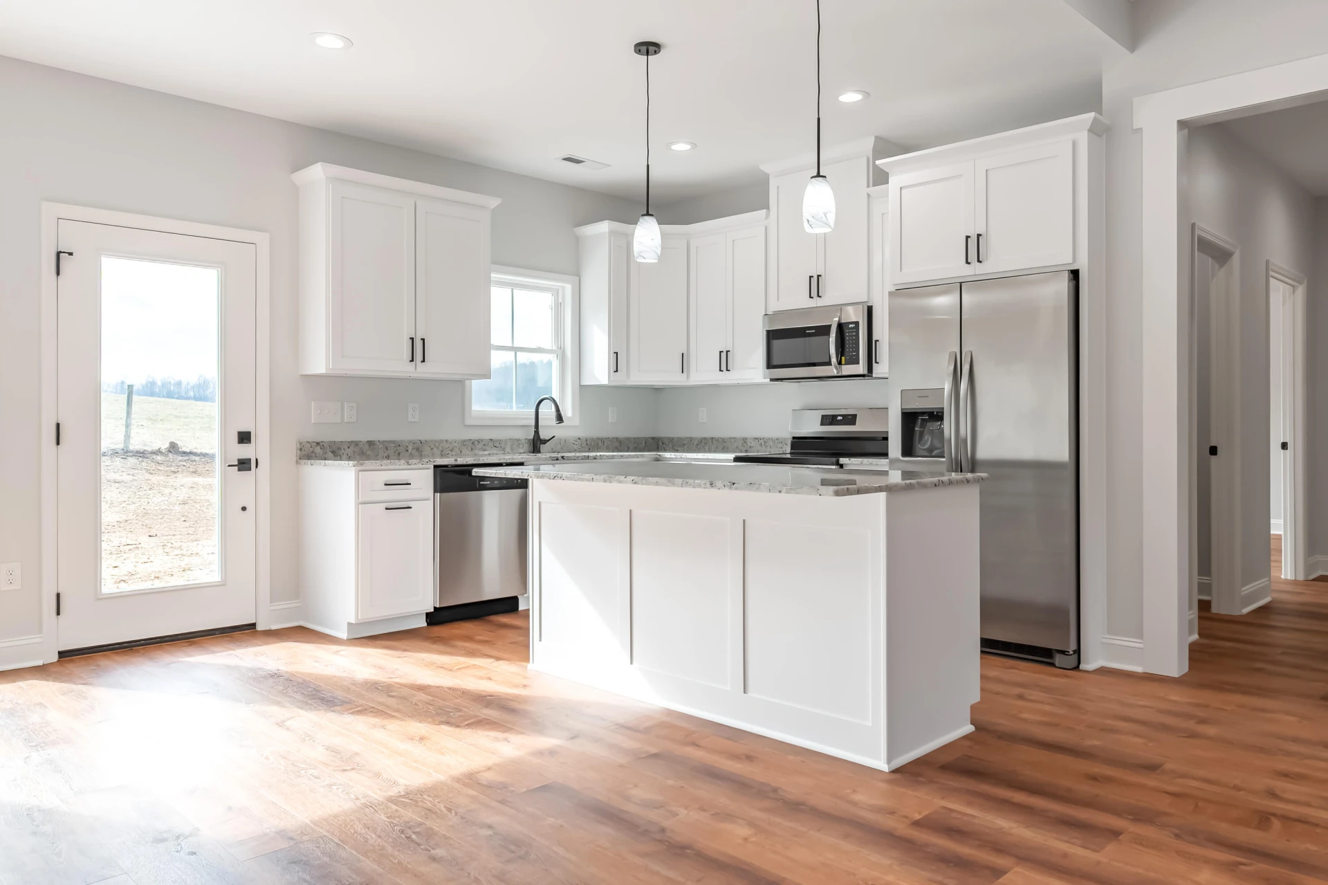 1047 Barberry RD - Photo 10