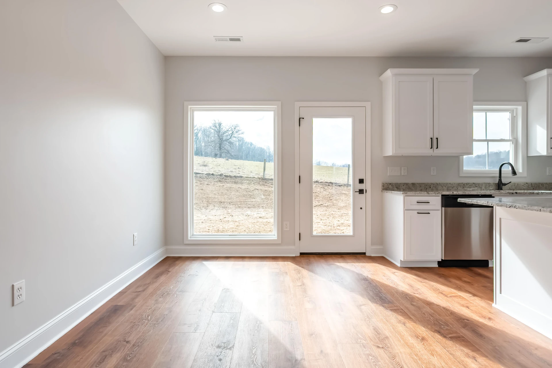 1047 Barberry RD - Photo 11