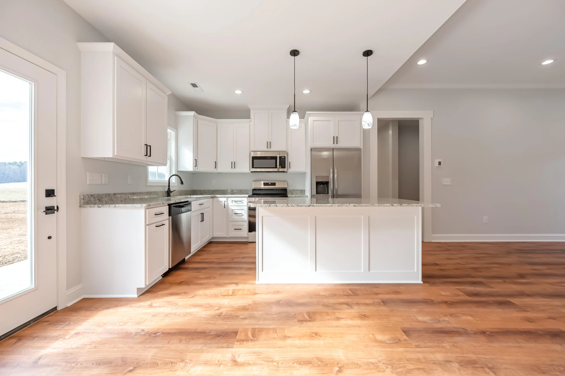 1047 Barberry RD - Photo 13