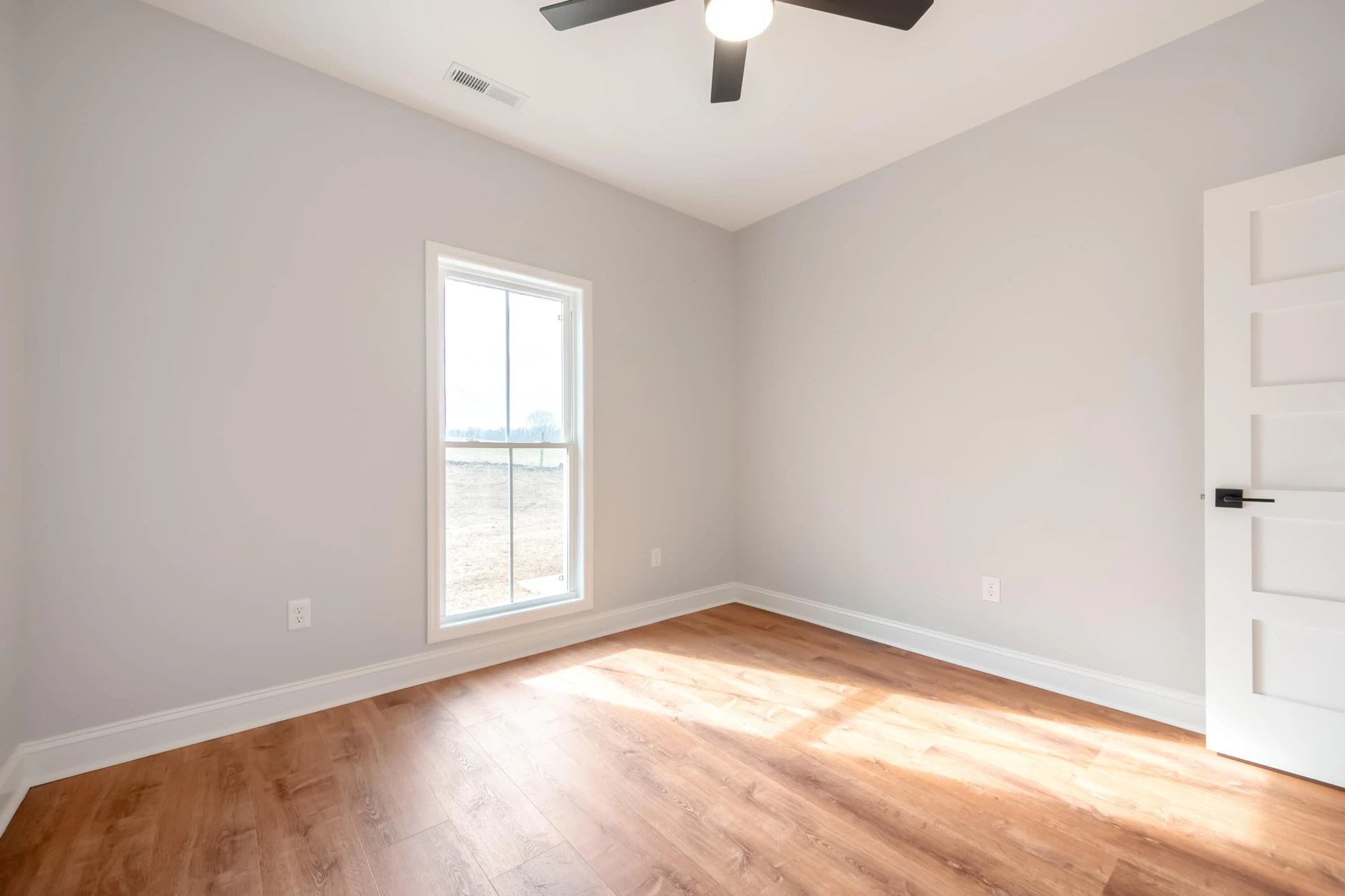 1047 Barberry RD - Photo 33