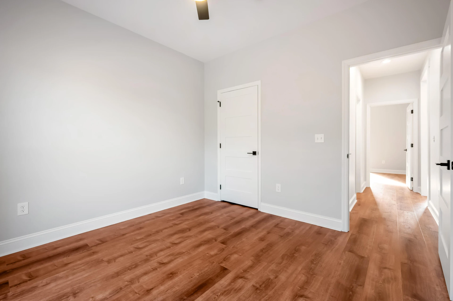 1047 Barberry RD - Photo 36