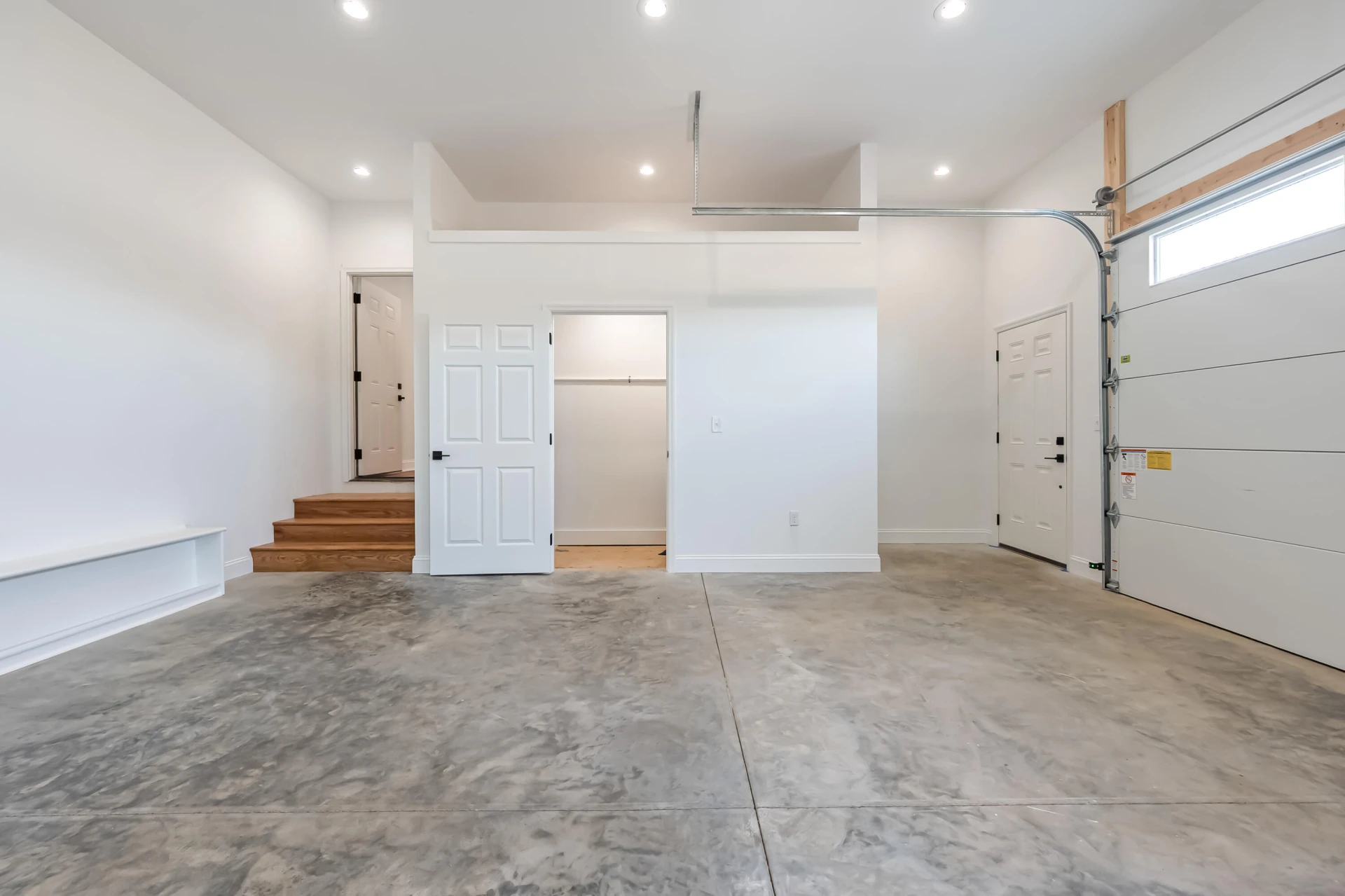 1047 Barberry RD - Photo 37