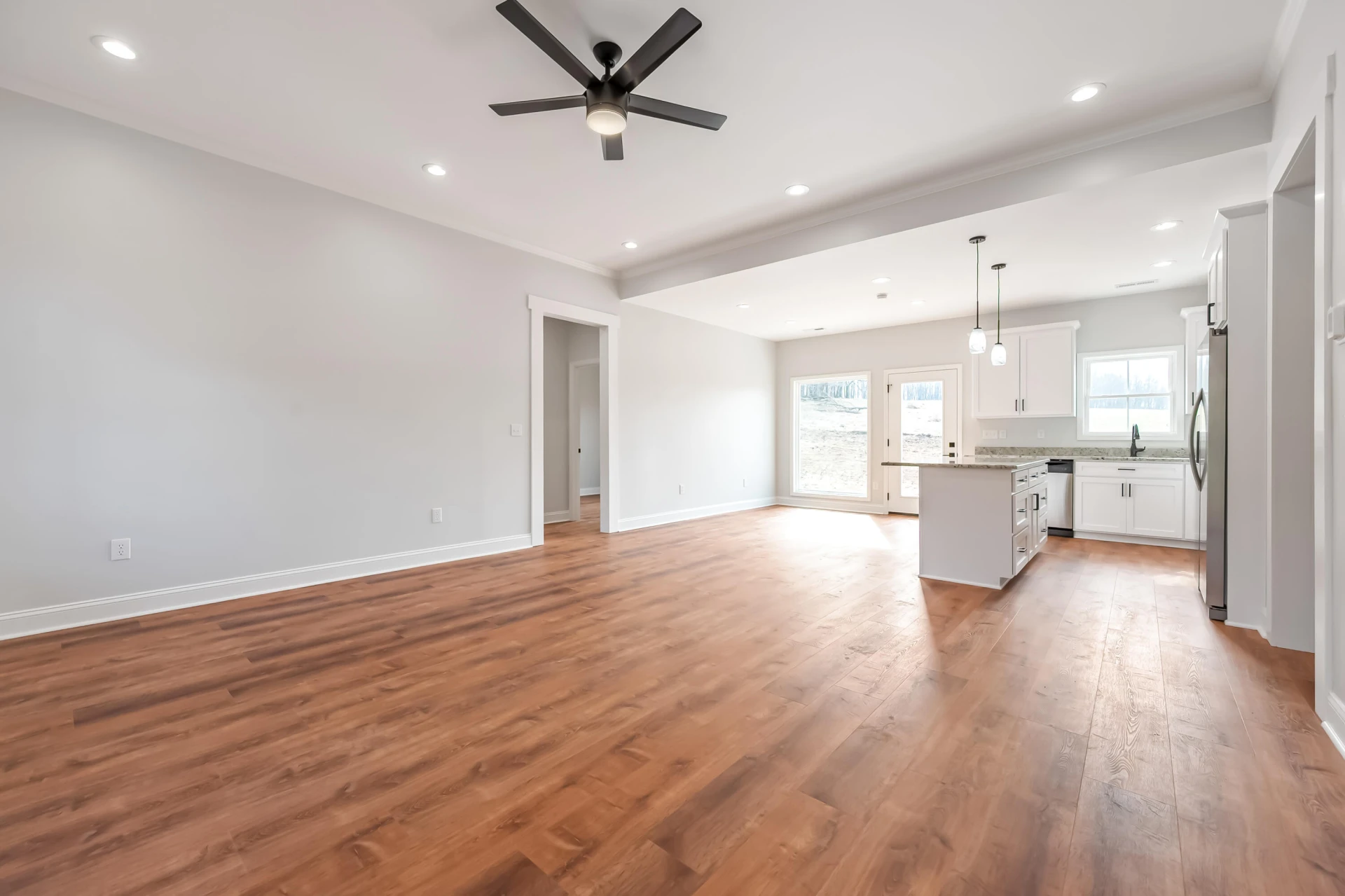 1047 Barberry RD - Photo 9