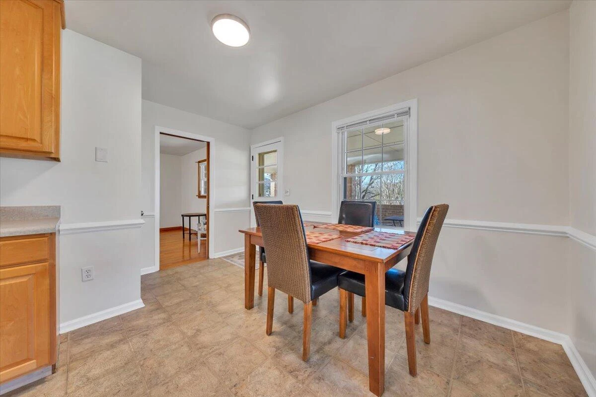 1846 Pineview DR - Photo 15