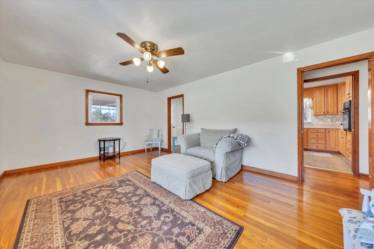 1846 Pineview DR - Photo 8