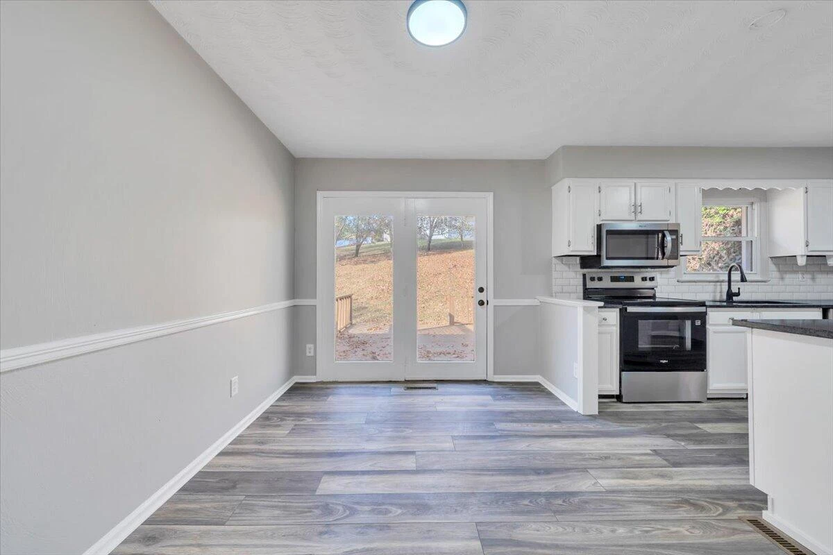 222 Maple DR - Photo 13